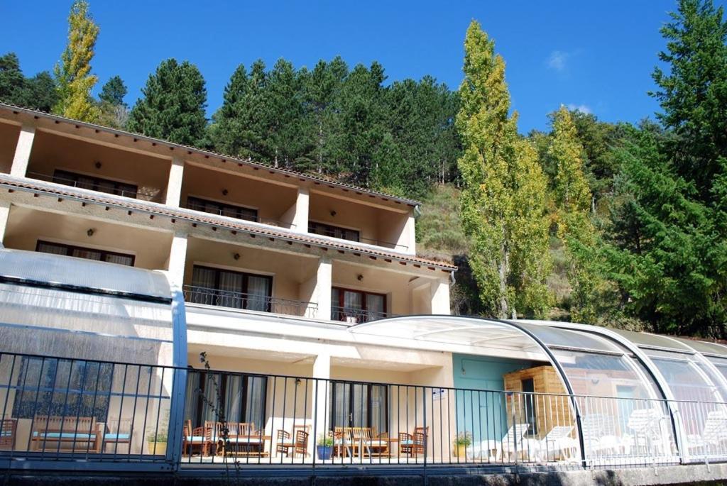 Hôtel Le Mont Barral Creyers Exterior foto